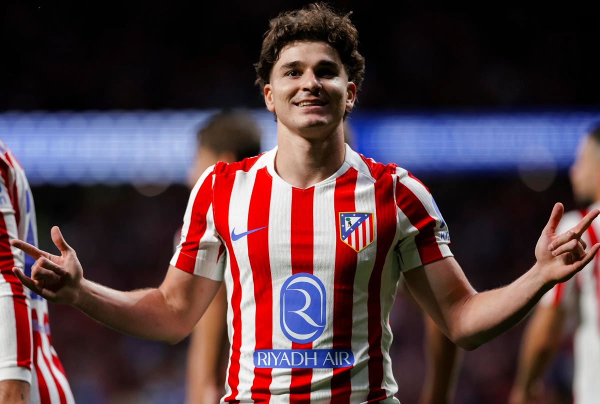Julián Álvarez u dresu Atlética tokom utakmice