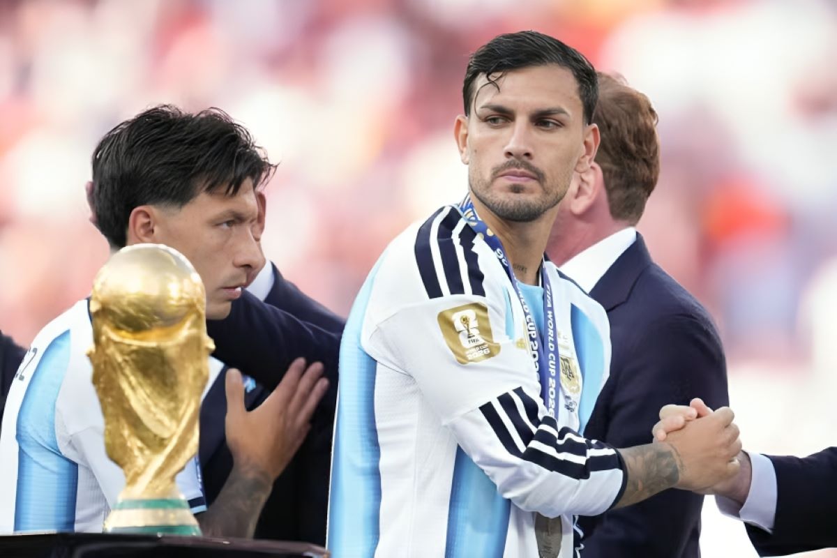 Leandro Paredes u duelu tokom finala Svjetskog prvenstva